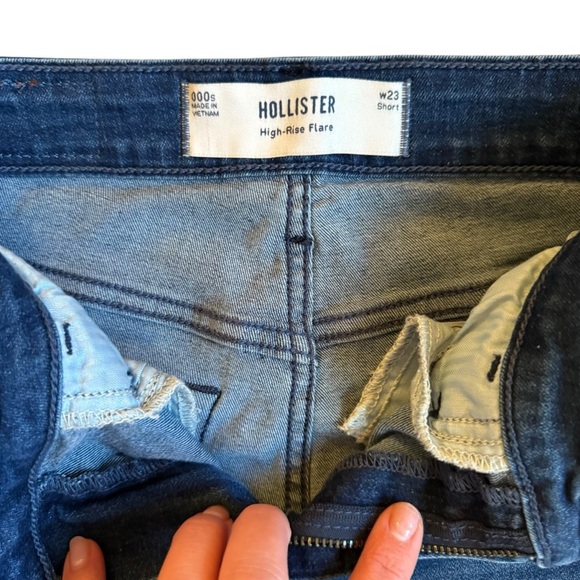 Hollister| Women’s High-Rise Ripped Blue Wash Flare Jeans- Size w23 short - Picture 7 of 11